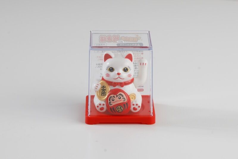 ソーラー猫だるま
